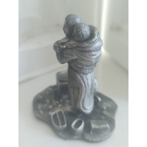 Franklin Mint People of Canada Pewter Figurine The Eskimo Woman 1976 - Picture 6 of 12